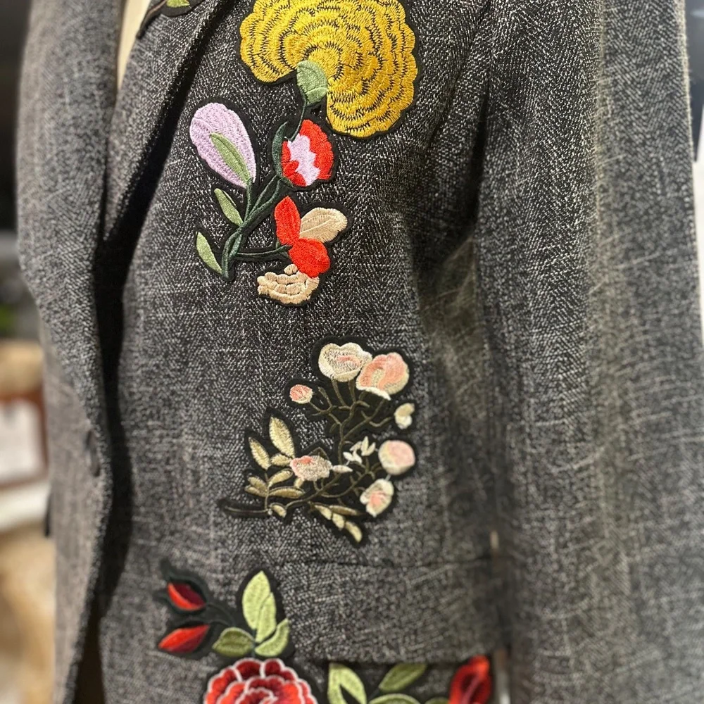 MAX STUDIO Embellished Blazer - Picture 2 of 3
